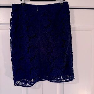 Banana Republic Size 4 Lace Pencil Skirt